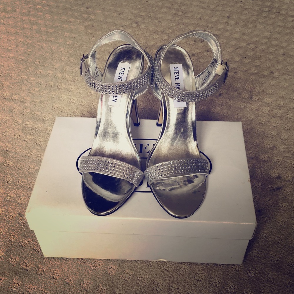 Steve Madden -💍Silver rhinestones heels👡